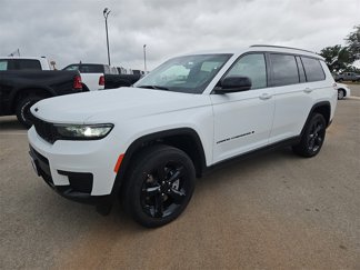 New 2025 Jeep Grand Cherokee L Altitude image 1