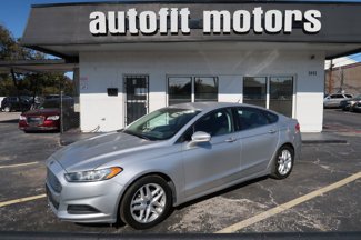 Used 2013 Ford Fusion SE image 1