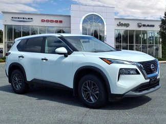 Used 2023 Nissan Rogue S image 1