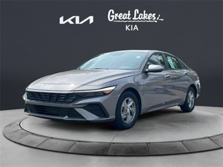 Used 2024 Hyundai Elantra SE image 1