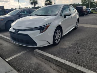 Used 2023 Toyota Corolla LE image 1