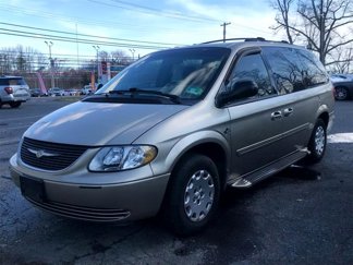 Used 2004 Chrysler Town & Country LX w/ Popular Equipment Group image 1