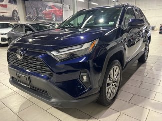Used 2022 Toyota RAV4 XLE Premium image 1