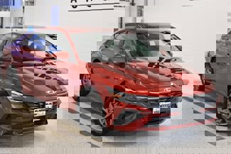 Used 2024 Hyundai Elantra SEL image 1
