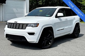 Used 2020 Jeep Grand Cherokee Altitude image 1