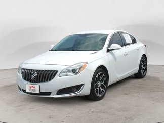 Used 2017 Buick Regal Sport Touring image 1