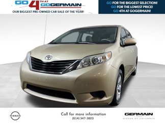 Used 2014 Toyota Sienna LE image 1
