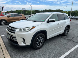 Used 2018 Toyota Highlander XLE image 1