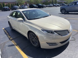 Used 2014 Lincoln MKZ image 1