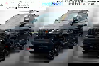 Used 2021 Jeep Cherokee Trailhawk w/ Comfort/Convenience Group image 1