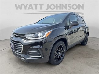 Used 2022 Chevrolet Trax LT w/ Midnight Edition image 1