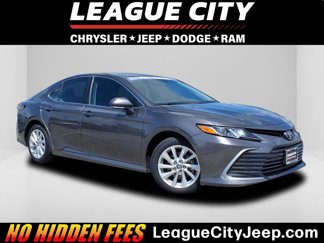 Used 2024 Toyota Camry LE image 1