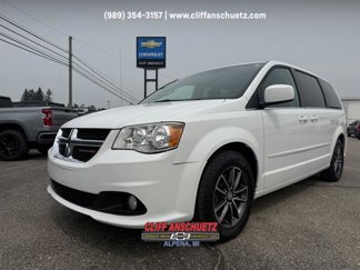 Used 2017 Dodge Grand Caravan SXT image 1