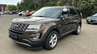 Used 2016 Ford Explorer XLT image 1