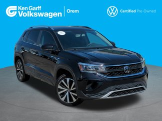 Certified 2022 Volkswagen Taos SE image 1
