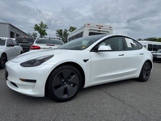 Used 2021 Tesla Model 3 Standard Range Plus image 1
