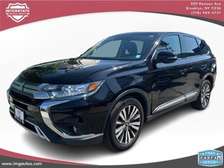 Used 2019 Mitsubishi Outlander SE image 1