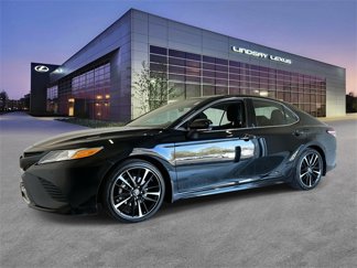 Used 2020 Toyota Camry XSE image 1