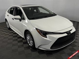 Used 2020 Toyota Corolla LE w/ LE Premium Package image 1