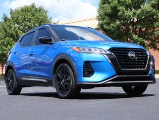 Used 2023 Nissan Kicks SR w/ SR Premium Package image 1
