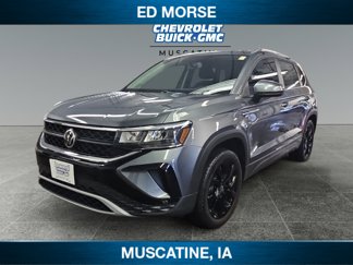Used 2022 Volkswagen Taos SE image 1