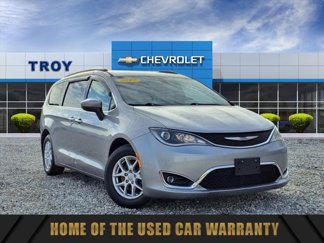 Used 2017 Chrysler Pacifica Touring Plus image 1