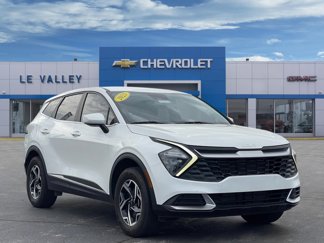 Used 2023 Kia Sportage LX image 1