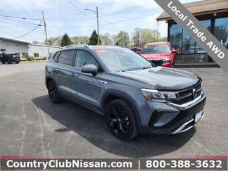 Used 2022 Volkswagen Taos SE image 1