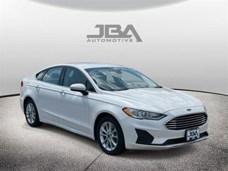 Used 2019 Ford Fusion SE image 1