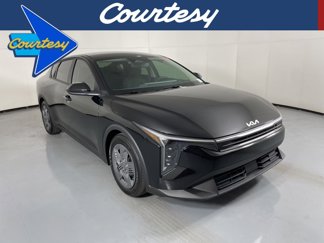 New 2025 Kia K4 LX image 1