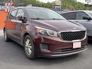 Used 2017 Kia Sedona LX w/ LX Essentials Premium Package image 1