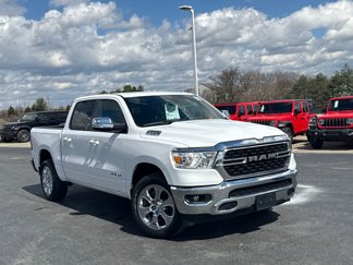 Used 2022 RAM 1500 4x4 Crew Cab image 1