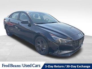 Used 2021 Hyundai Elantra SEL w/ Convenience Package image 1