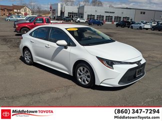 Certified 2022 Toyota Corolla LE image 1