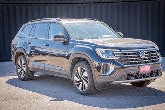 Used 2024 Volkswagen Atlas SE image 1
