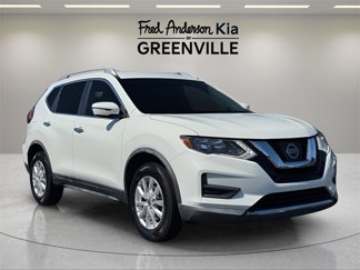Used 2017 Nissan Rogue SV image 1