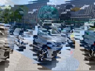 New 2025 Volkswagen Tiguan SE image 1