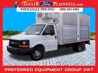 Used 2015 Chevrolet Express 4500 image 1