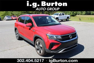 Used 2024 Volkswagen Taos SE image 1