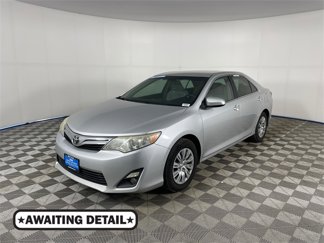 Used 2014 Toyota Camry L image 1