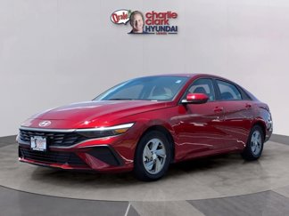 Certified 2025 Hyundai Elantra SE image 1