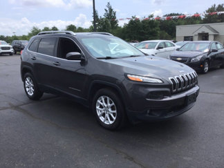 Used 2016 Jeep Cherokee Latitude image 1