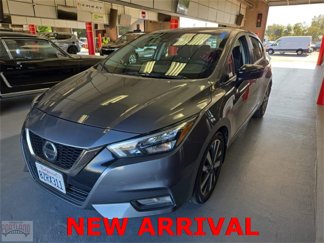 Used 2020 Nissan Versa SR image 1