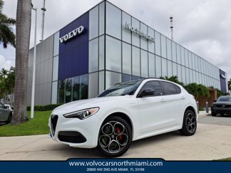 Used 2022 Alfa Romeo Stelvio Veloce image 1