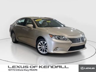 Used 2013 Lexus ES 300h image 1