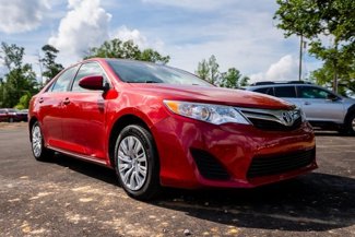 Used 2014 Toyota Camry L image 1