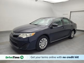 Used 2014 Toyota Camry LE image 1