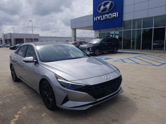 Used 2021 Hyundai Elantra SEL w/ Convenience Package image 1
