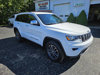 Used 2017 Jeep Grand Cherokee Limited image 1