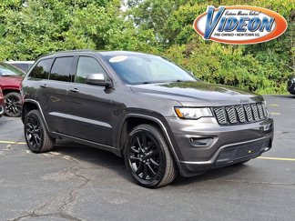 Used 2020 Jeep Grand Cherokee Altitude image 1